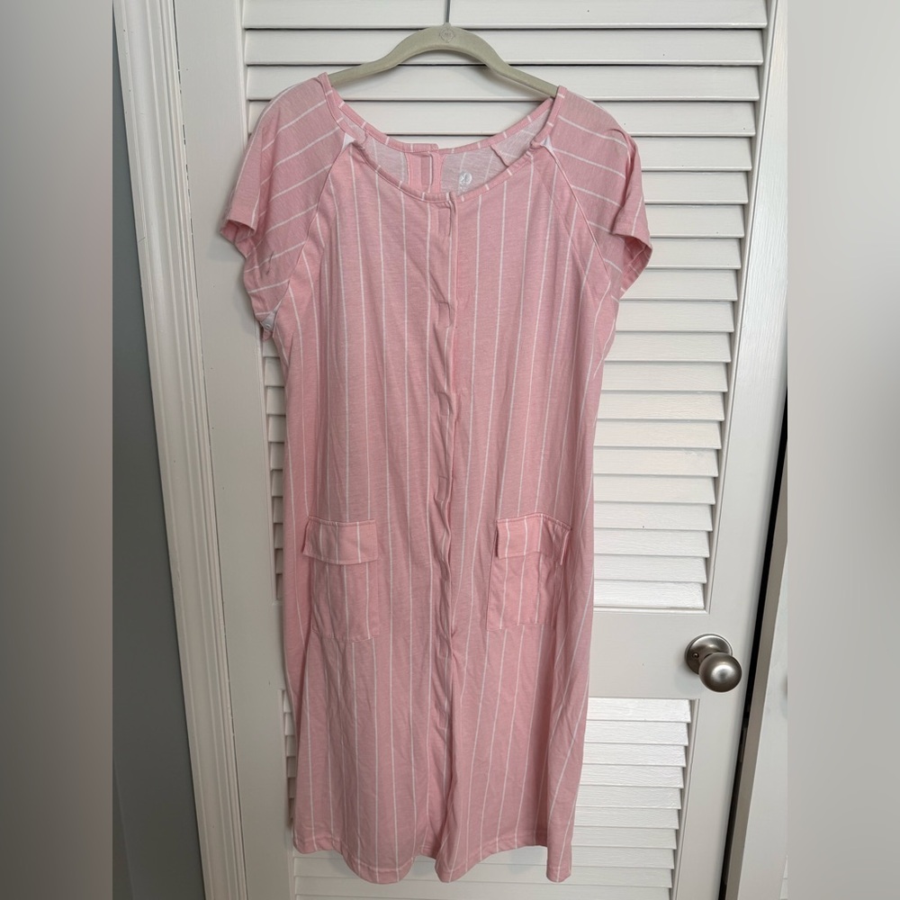 Kindred Bravely pink universal labor & delivery gown - Sz SML